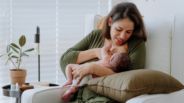 Breastfeeding should take a toll on bones. A brain hormone may protect them